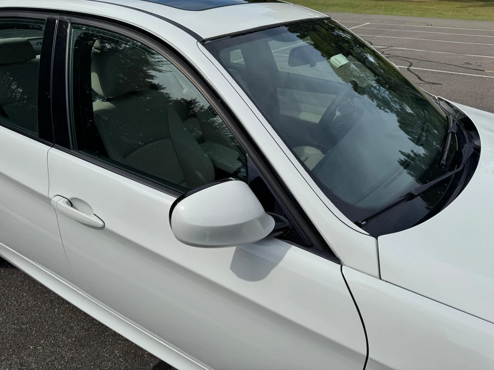 2010 BMW E90 3 Series Sedan - Image 31 of 31