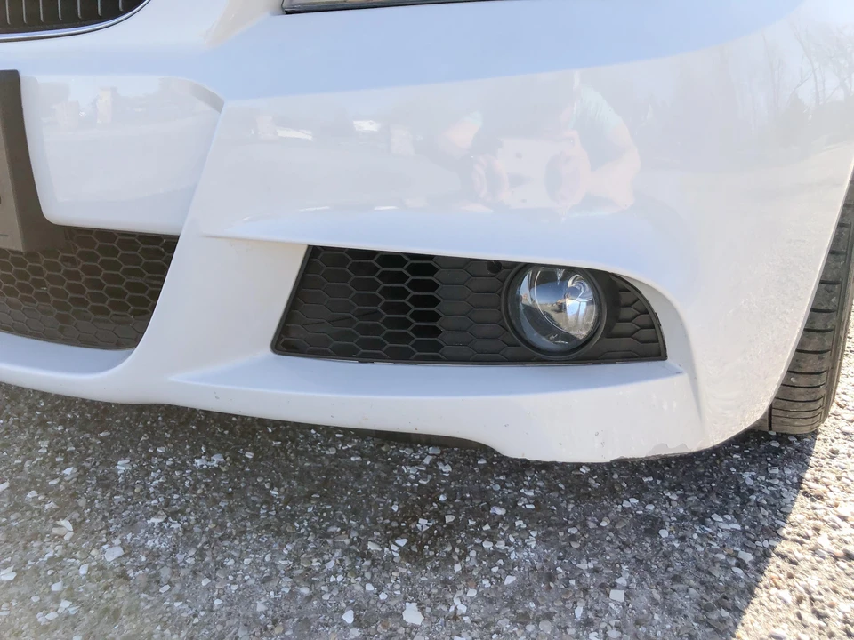 2010 BMW E90 3 Series Sedan - Image 18 of 31