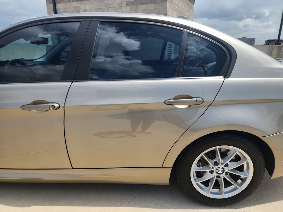 2010 BMW E90 3 Series Sedan - Image 29 of 31