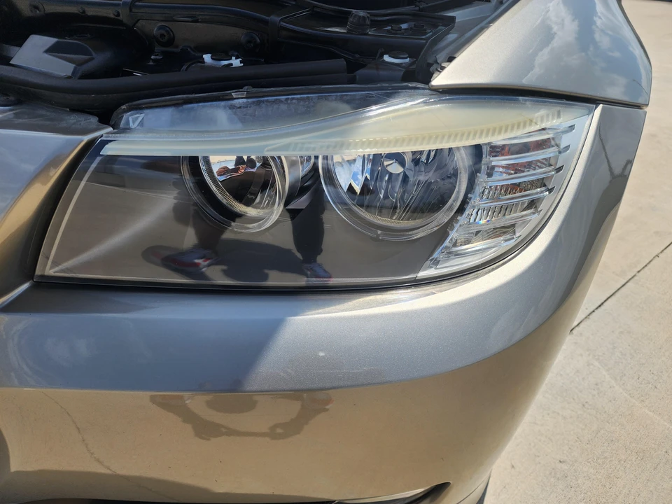 2010 BMW E90 3 Series Sedan - Image 20 of 31
