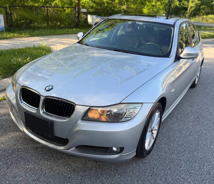 2010 BMW E90 3 Series Sedan - Image 4 of 24