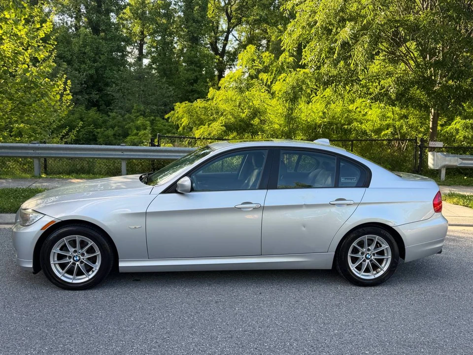 2010 BMW E90 3 Series Sedan - Image 6 of 24