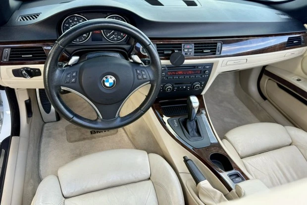 2010 BMW E93 3 Series Convertible - Image 5 of 7