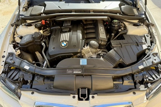 2010 BMW E93 3 Series Convertible - Image 6 of 7
