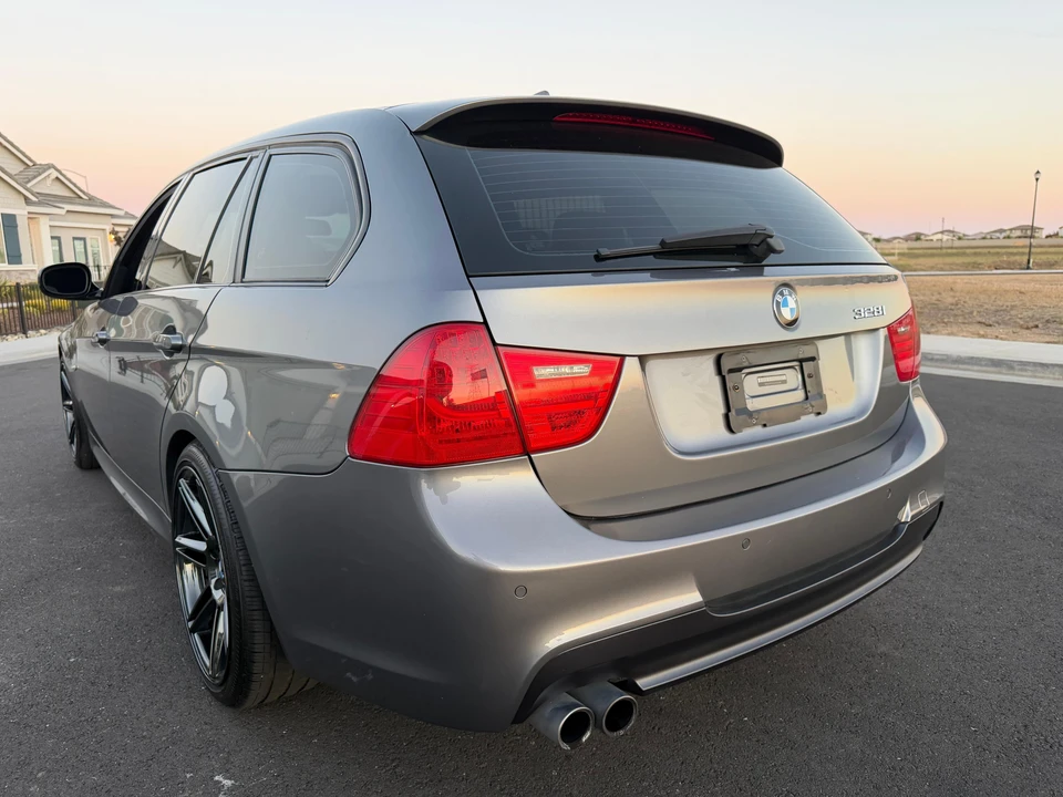 2010 BMW E91 3 Series Touring - Image 9 of 31
