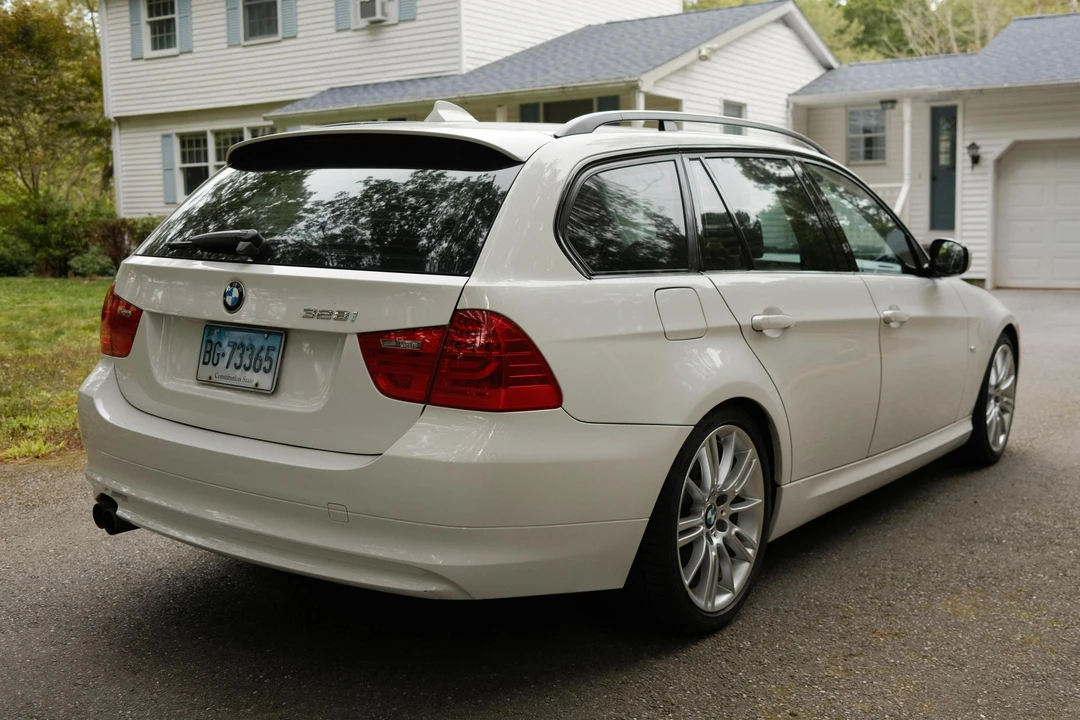 2010 BMW E91 3 Series Touring - Image 4 of 5