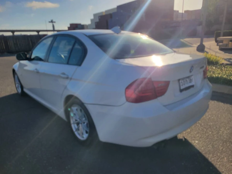 2010 BMW E90 3 Series Sedan - Image 3 of 11