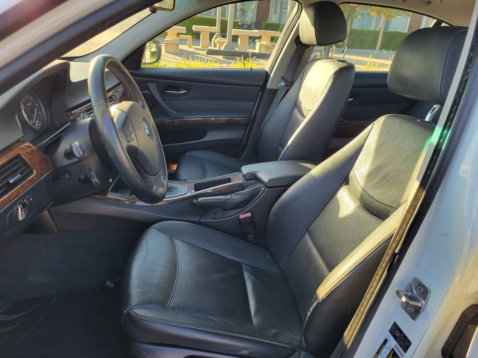 2010 BMW E90 3 Series Sedan - Image 8 of 11