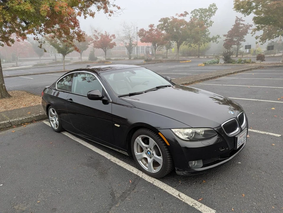 2010 BMW E90 3 Series Sedan - Image 4 of 4