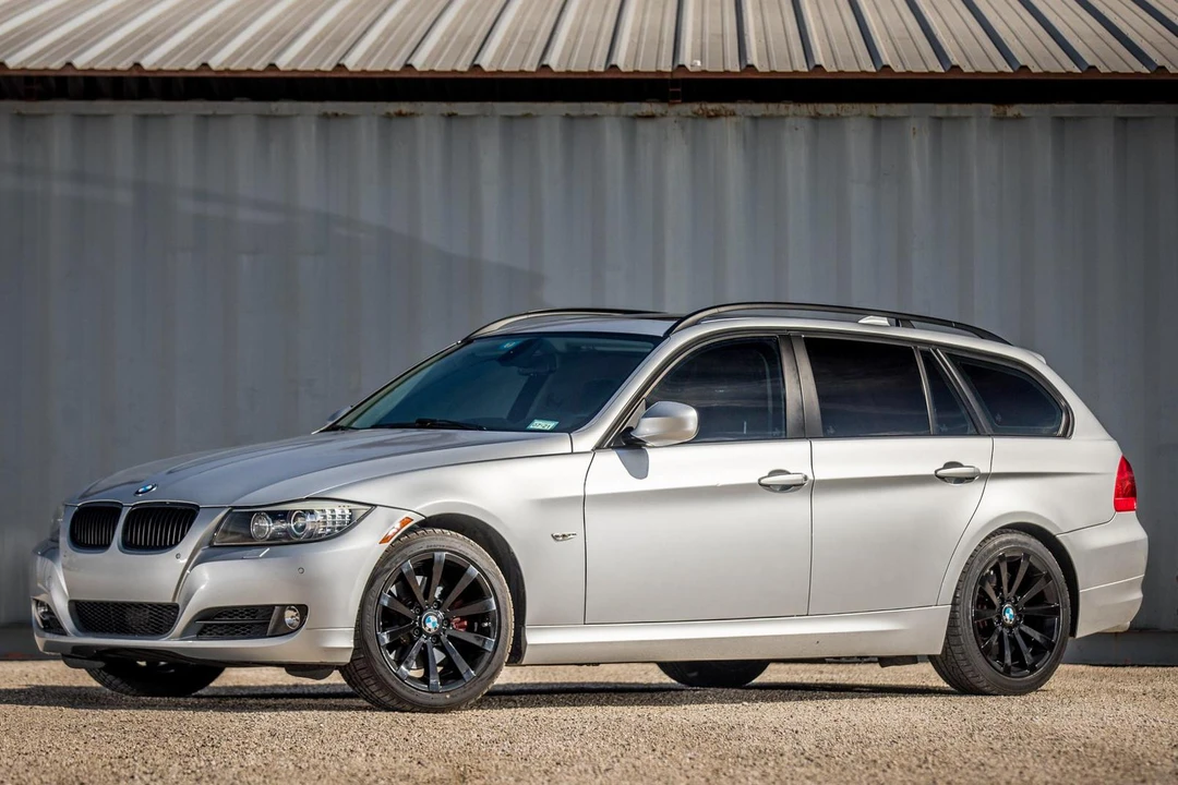 2010 BMW E91 3 Series Touring - Image 2 of 31