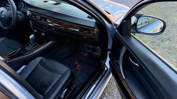 2010 BMW E90 3 Series Sedan - Image 15 of 21