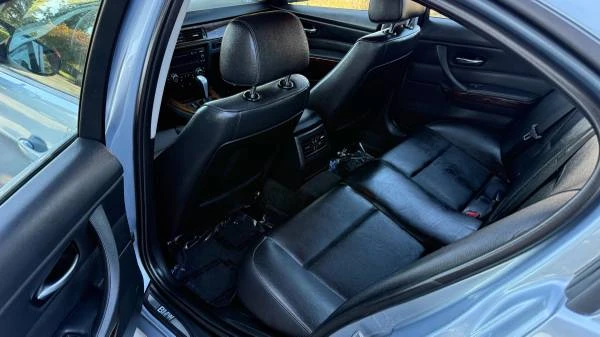2010 BMW E90 3 Series Sedan - Image 12 of 21