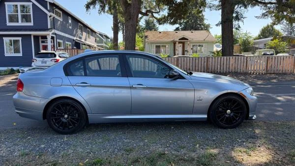 2010 BMW E90 3 Series Sedan - Image 6 of 21