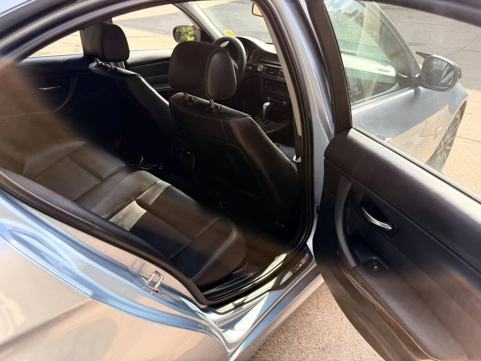 2010 BMW E90 3 Series Sedan - Image 14 of 20