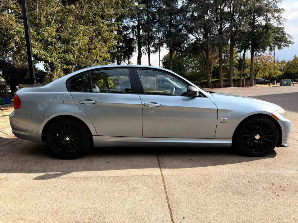 2010 BMW E90 3 Series Sedan - Image 6 of 20