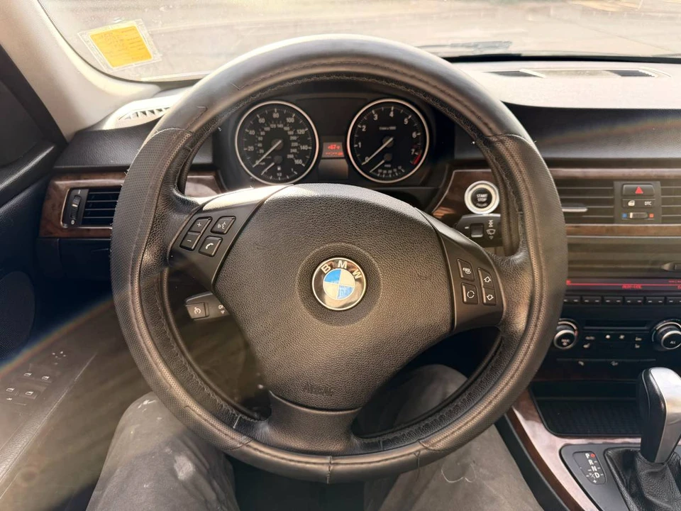 2010 BMW E90 3 Series Sedan - Image 17 of 20