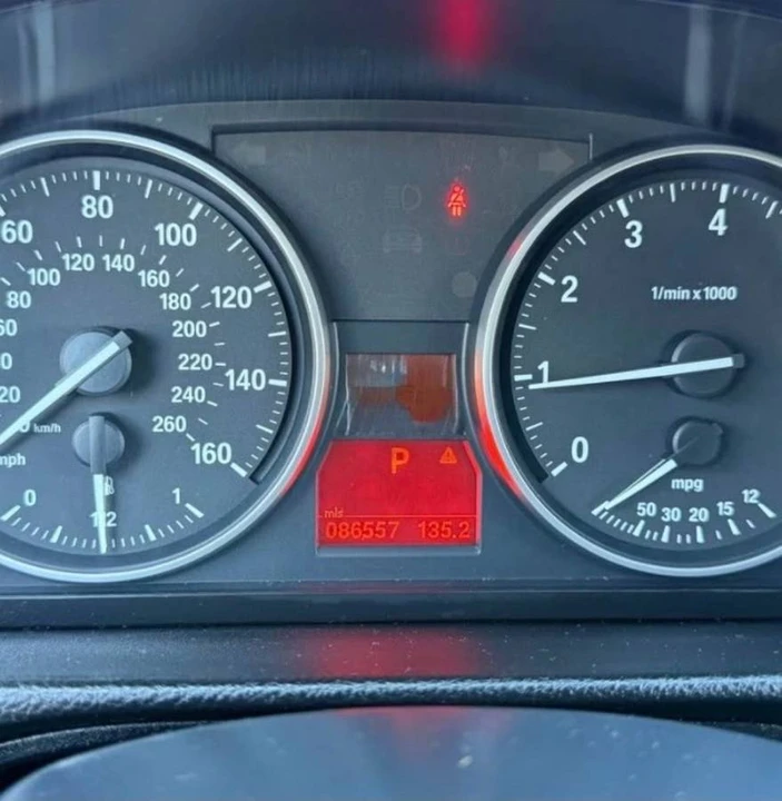 2010 BMW E90 3 Series Sedan - Image 18 of 19