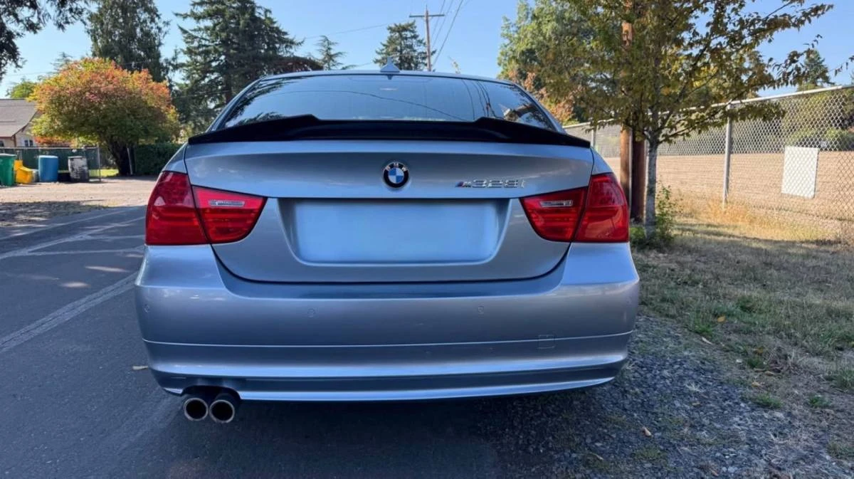 2010 BMW E90 3 Series Sedan - Image 4 of 19