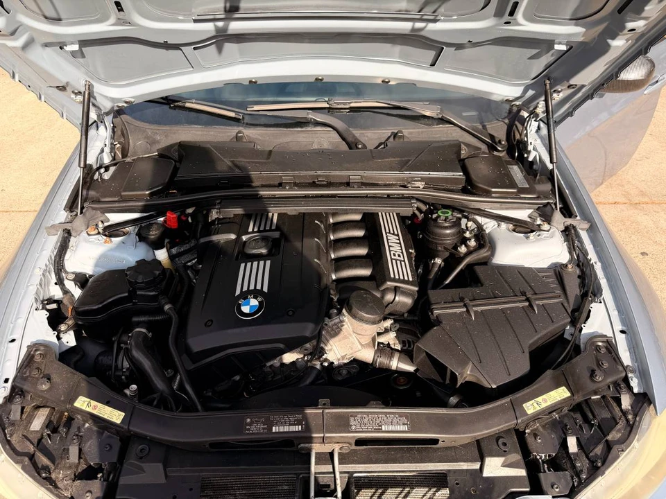 2010 BMW E90 3 Series Sedan - Image 19 of 20