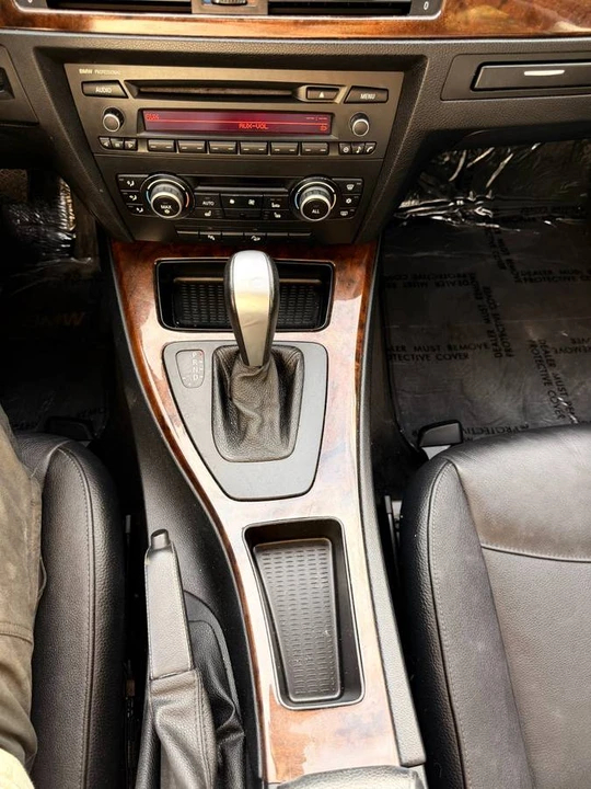 2010 BMW E90 3 Series Sedan - Image 16 of 20