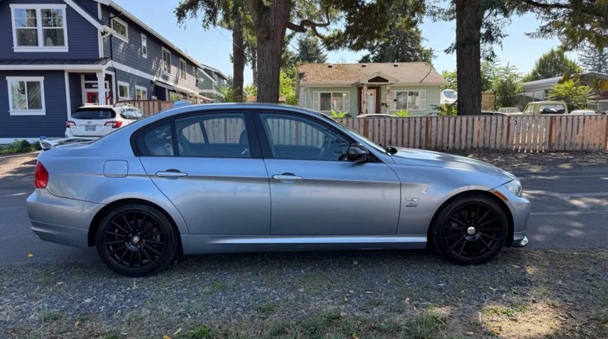 2010 BMW E90 3 Series Sedan - Image 6 of 19