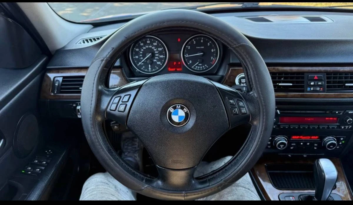 2010 BMW E90 3 Series Sedan - Image 17 of 19