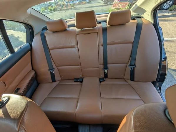 2010 BMW E90 3 Series Sedan - Image 14 of 20