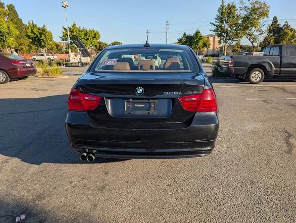 2010 BMW E90 3 Series Sedan - Image 9 of 20