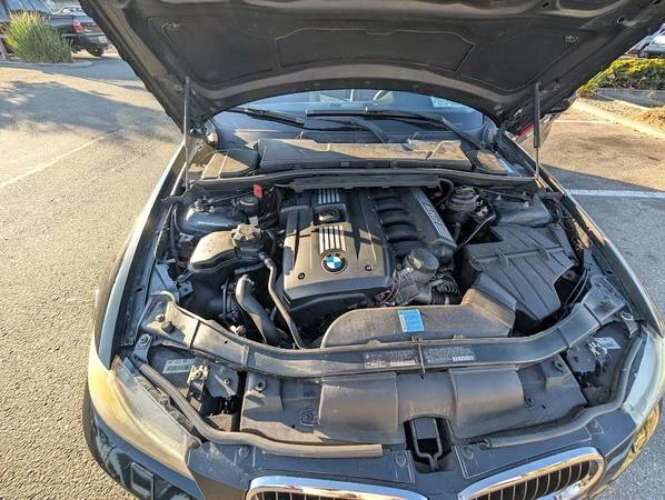 2010 BMW E90 3 Series Sedan - Image 17 of 20