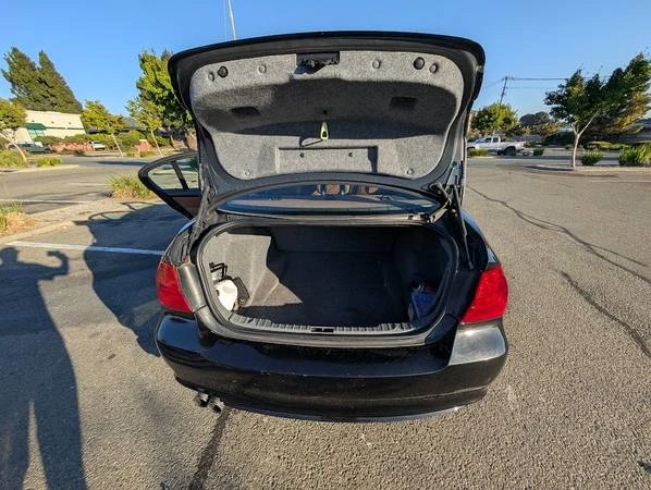 2010 BMW E90 3 Series Sedan - Image 8 of 20
