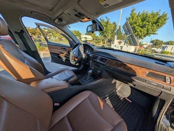 2010 BMW E90 3 Series Sedan - Image 14 of 20