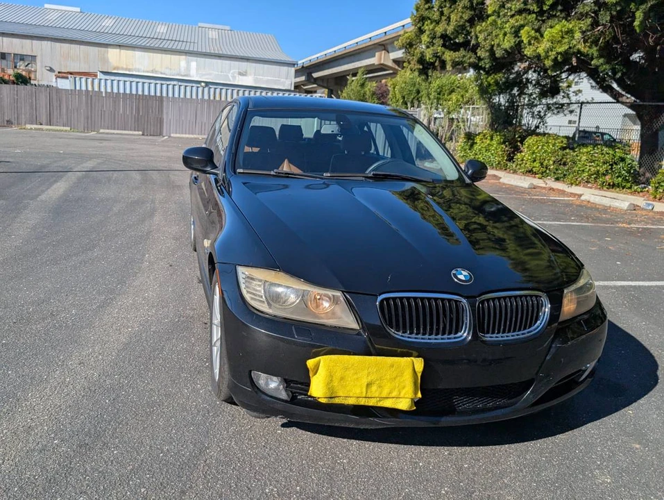 2010 BMW E90 3 Series Sedan - Image 5 of 18