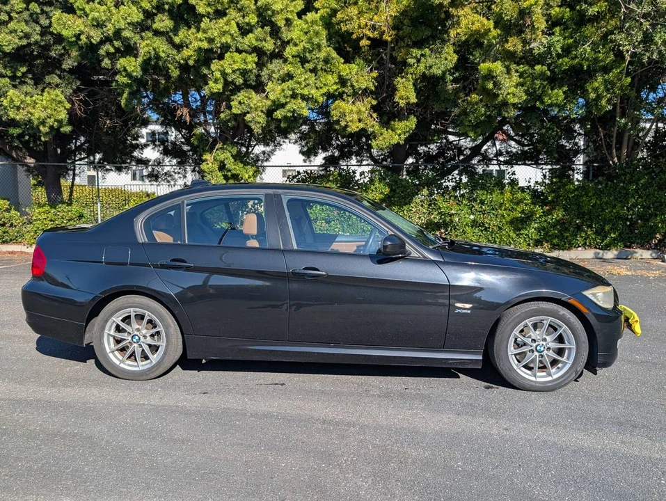 2010 BMW E90 3 Series Sedan - Image 6 of 18