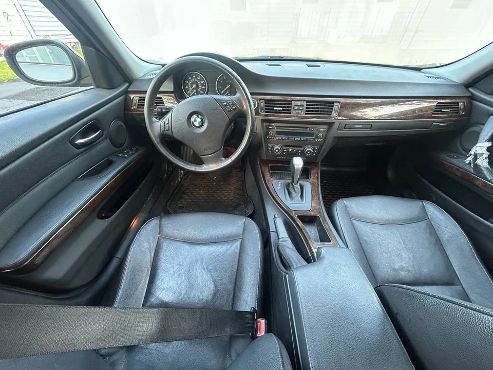 2010 BMW E90 3 Series Sedan - Image 7 of 8