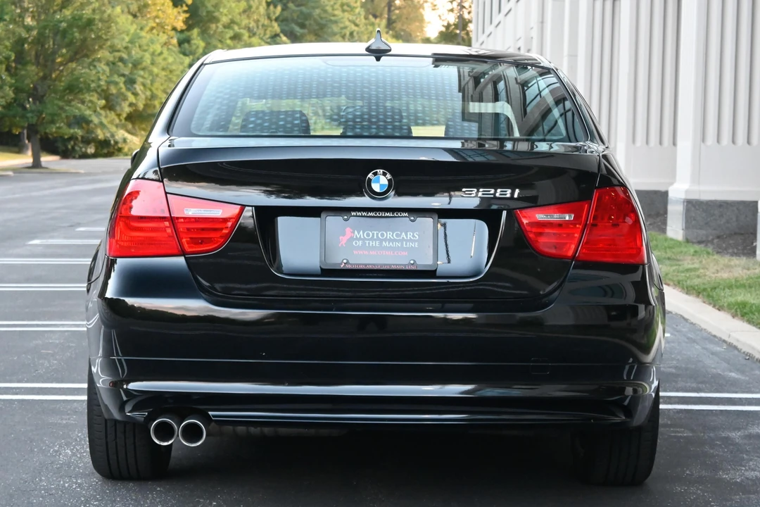 2010 BMW E90 3 Series Sedan - Image 5 of 31