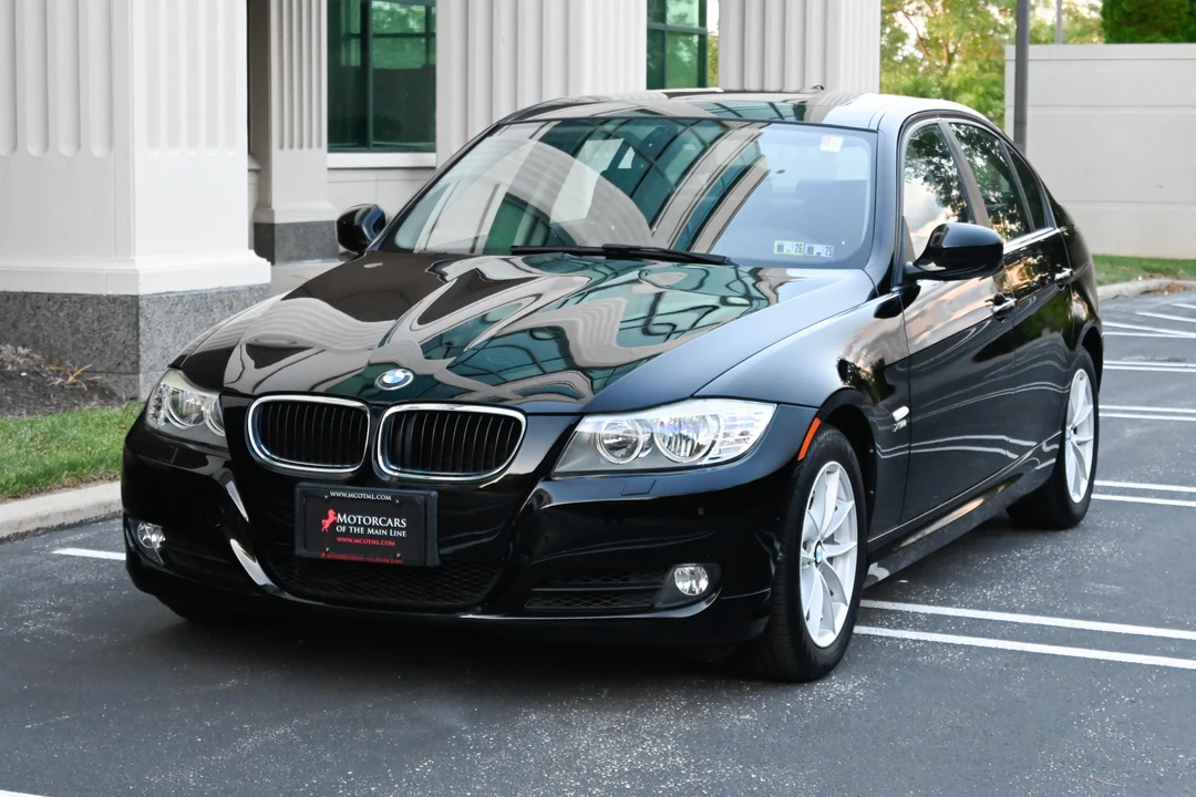 2010 BMW E90 3 Series Sedan - Image 9 of 31