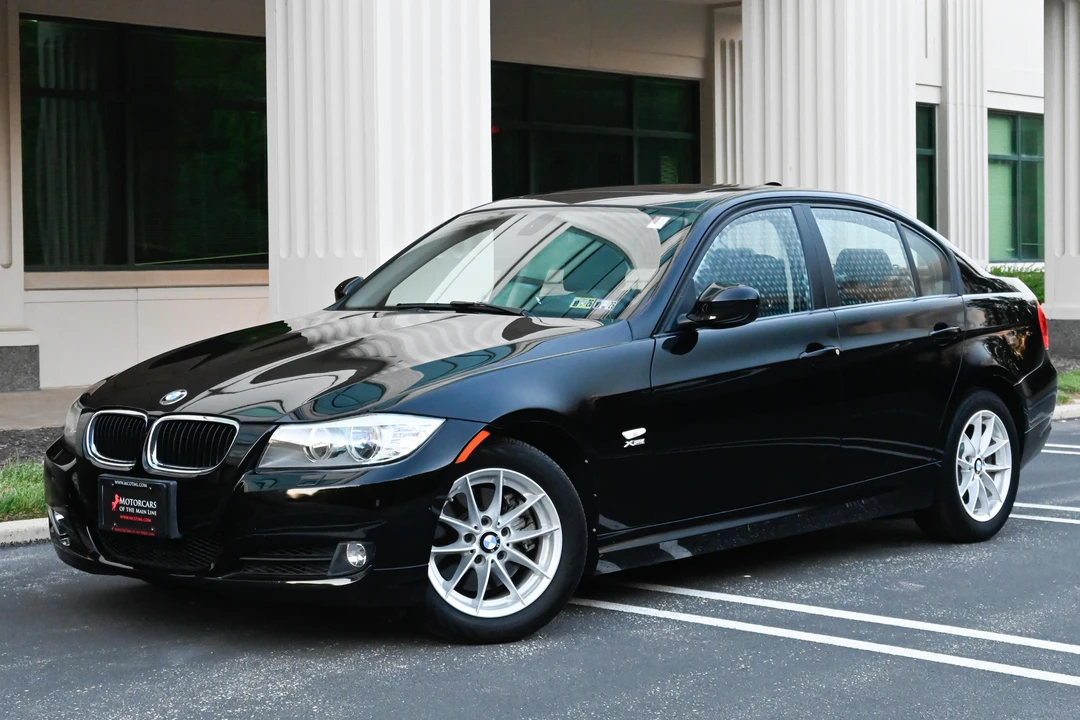 2010 BMW E90 3 Series Sedan - Image 14 of 31