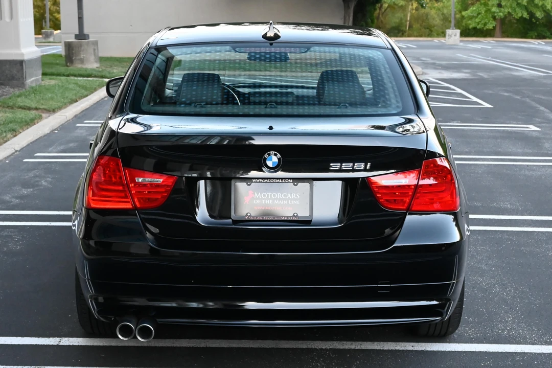 2010 BMW E90 3 Series Sedan - Image 27 of 31