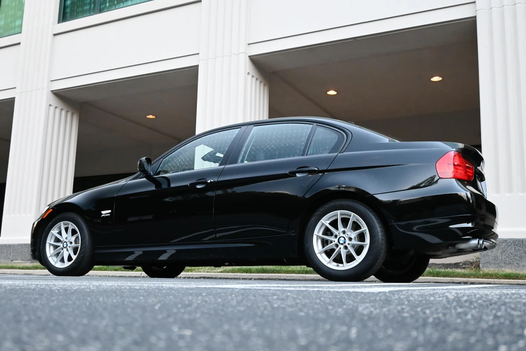 2010 BMW E90 3 Series Sedan - Image 20 of 31