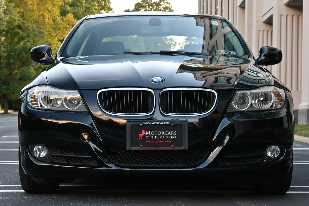 2010 BMW E90 3 Series Sedan - Image 2 of 31