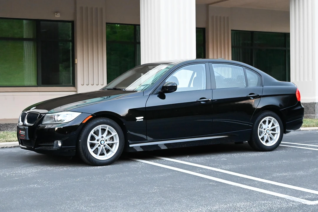2010 BMW E90 3 Series Sedan - Image 15 of 31