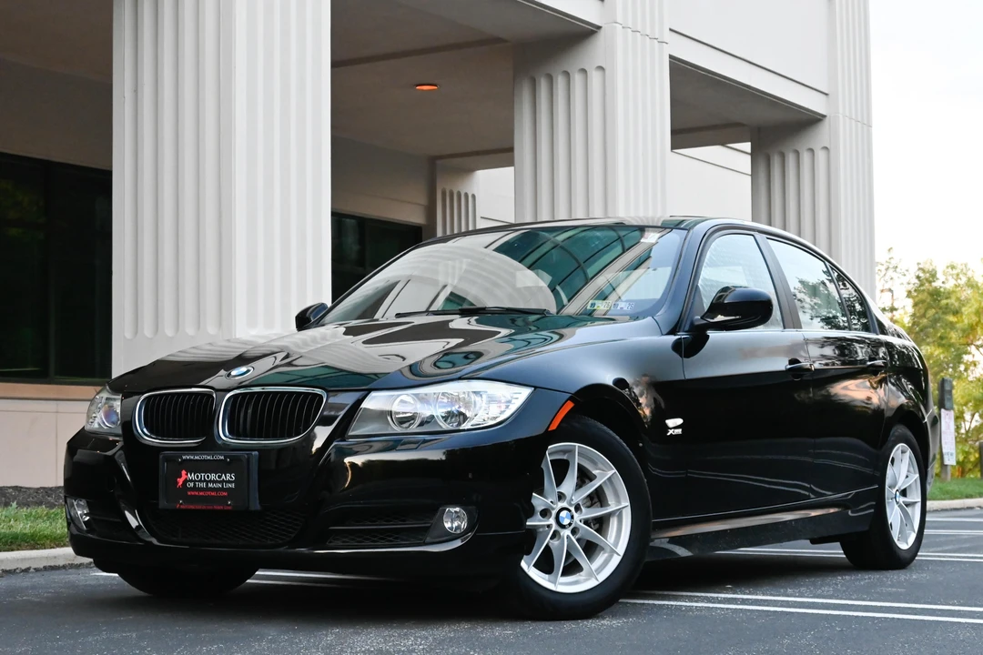 2010 BMW E90 3 Series Sedan - Image 10 of 31
