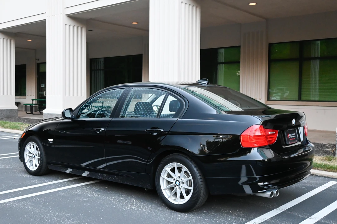 2010 BMW E90 3 Series Sedan - Image 22 of 31