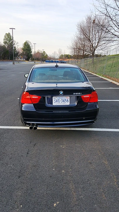 2010 BMW E90 3 Series Sedan - Image 5 of 31
