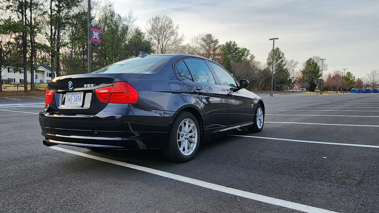 2010 BMW E90 3 Series Sedan - Image 6 of 31