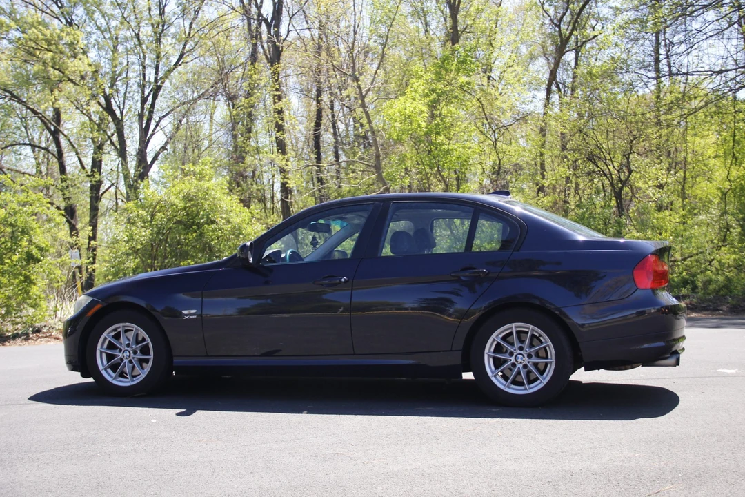 2010 BMW E90 3 Series Sedan - Image 20 of 31