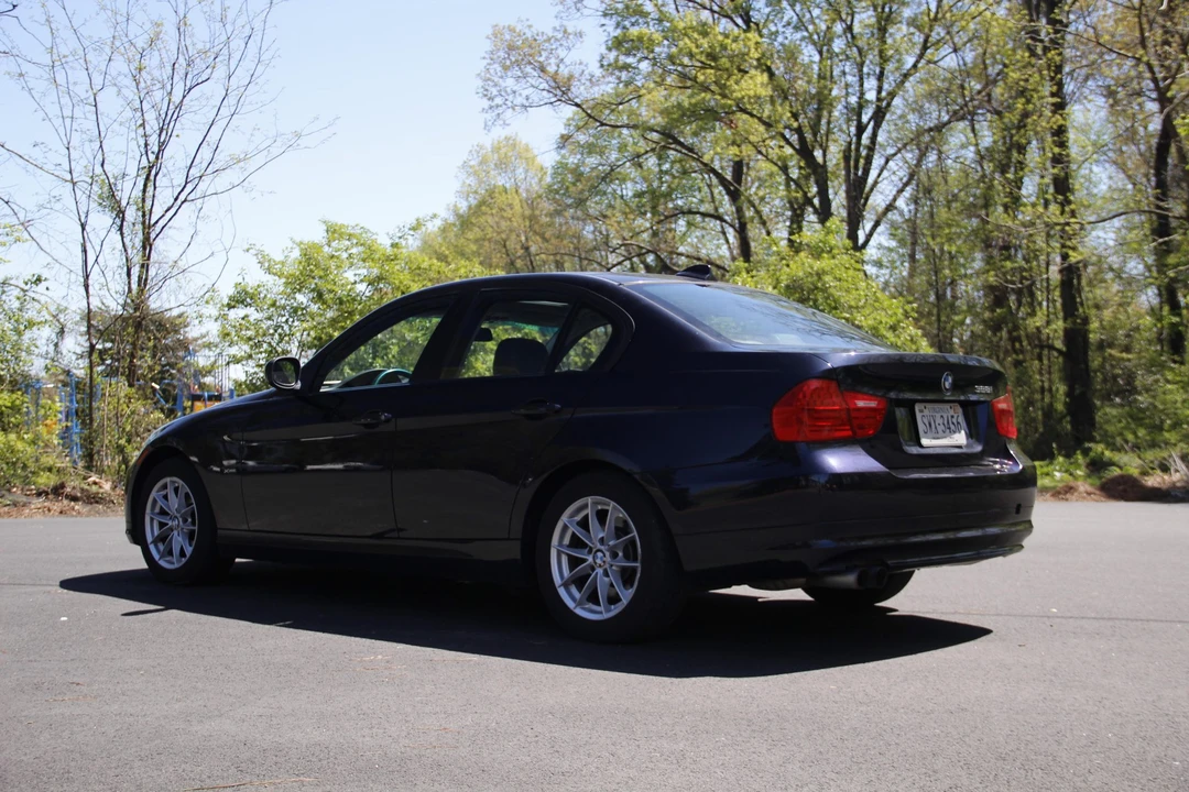 2010 BMW E90 3 Series Sedan - Image 21 of 31