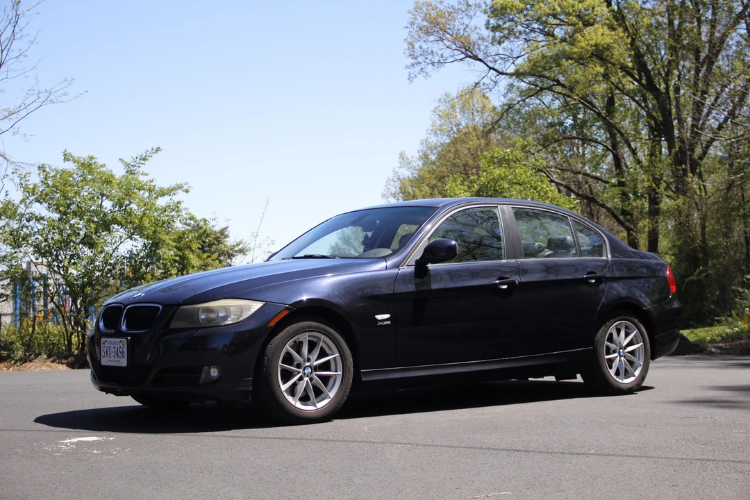 2010 BMW E90 3 Series Sedan - Image 16 of 31