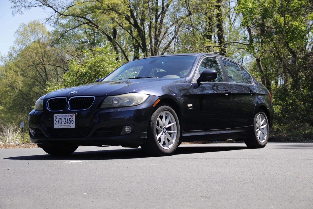 2010 BMW E90 3 Series Sedan - Image 15 of 31
