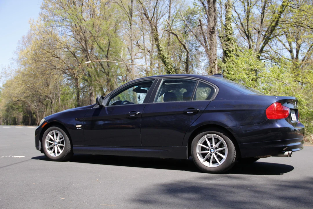2010 BMW E90 3 Series Sedan - Image 22 of 31